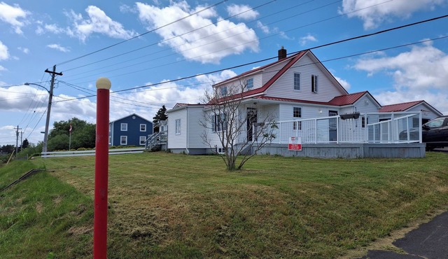 Harbourview House -A classic East Coast home and close to Pondville Beach