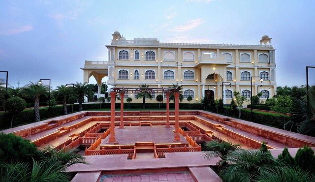 Hari Mahal Resort