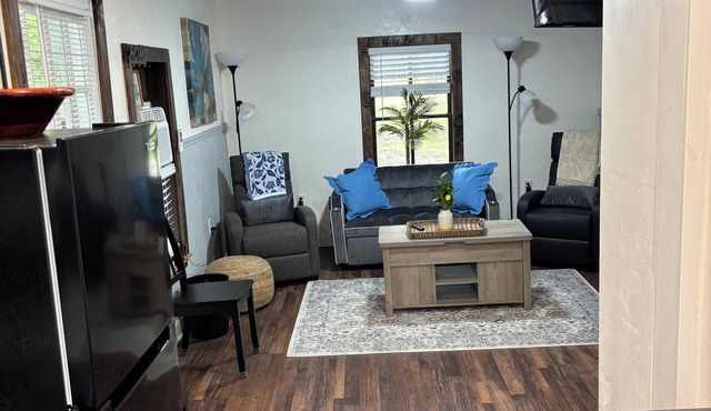 Harmons Landing charming 2 bedroom cabin Cross Creek