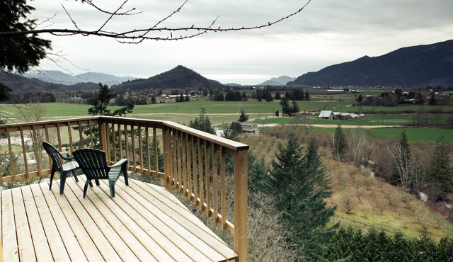 Harrison Hot Springs: Vacation Rentals in South Garden