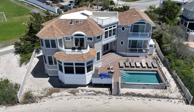 Harvey Cedars Bayfront with Private Bay Beach