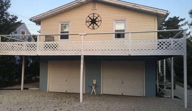 Harvey Cedars - great location-dog friendly! 5 star rating from previous guests