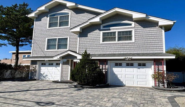 Harvey Cedars Home Designed for your Vacation!
