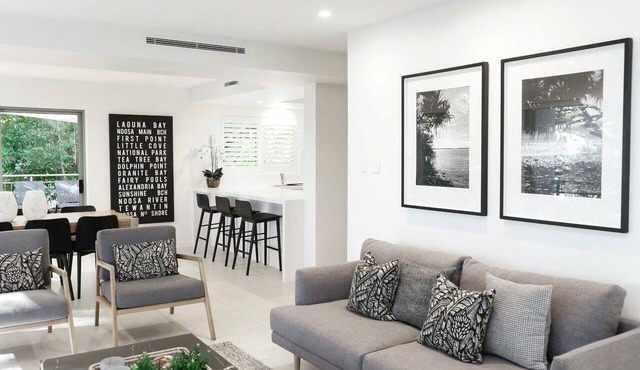 Hastings Park 7: Elegant Noosa Gem by the Beachl | AC | gourmet kitchen