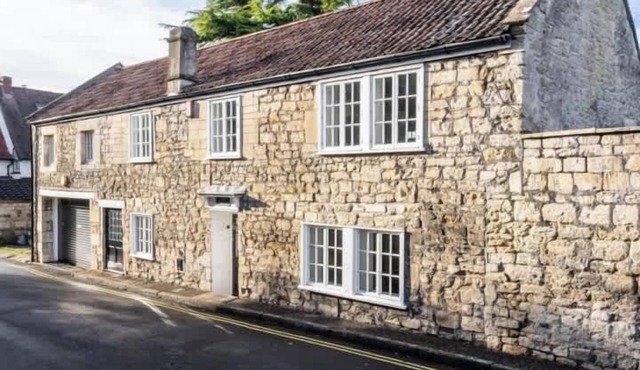 Hatfield Cottage, Bath - 3-bed | private garden