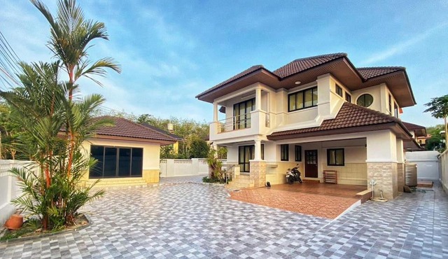 Hatyai Quiet & Comfy Villa.