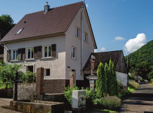 Haus-amBrunnen