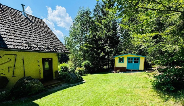 "Haus Daxberg" idyllisch gelegen im Bayerischen Wald - Ferienwohnung mit Zimmer Küche Bad