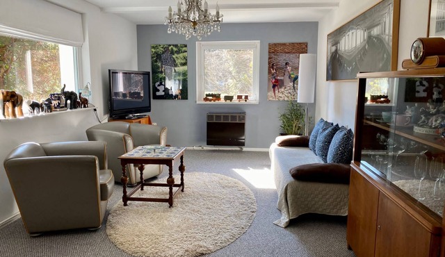 Haus mit Kunst by Interhome