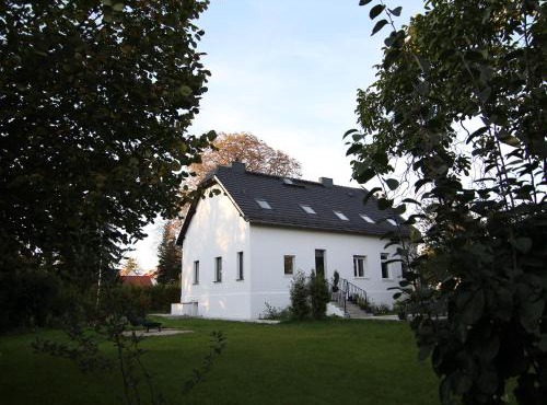 Haus mit Pool, Garten und Gym in Berlin