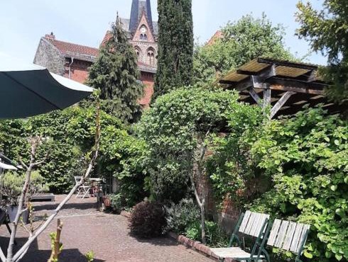 Haus mit wunderschönem Garten