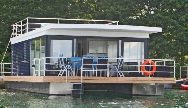 Hausboot am Xantener Nordsee