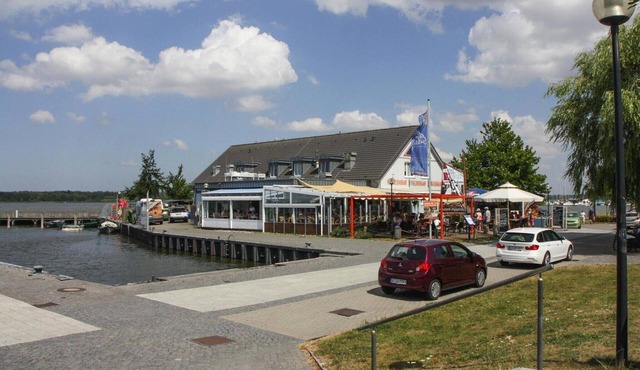 Hausboot Floating House Leni in Ribnitz-Damgarten