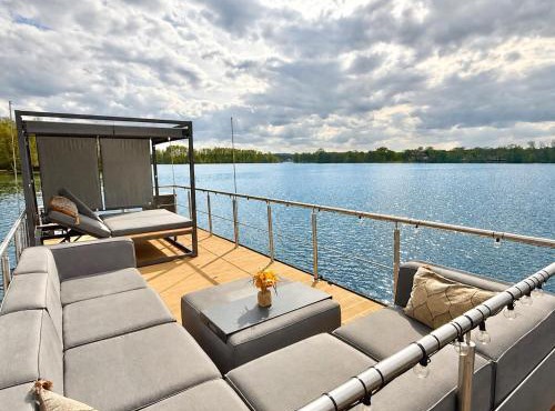 Hausboot TraumZeitBoot Jutta - exklusiver Festlieger in perfekter Lage am Scharmützelsee Bad Saarow