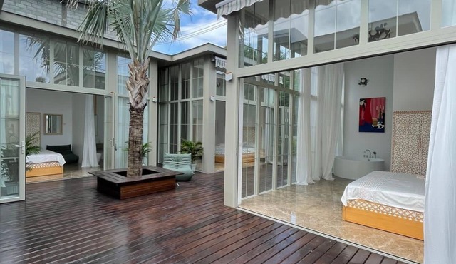 Have fun with the whole family at this stylish place in Koh Samui.