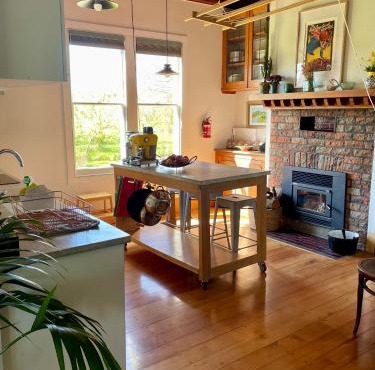 Havelock North Cottage on Organic Orchard