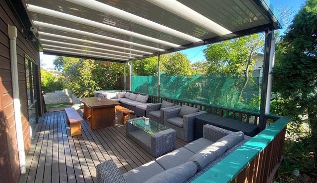 Havelock North base for families & groups - plenty of space & indoor/outdoor fun