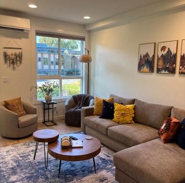 Haven at Greenbridge Close to Airport and Downtown
