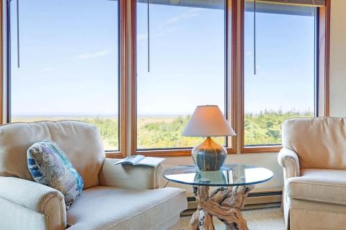 Haven Hideaway - Ocean Views from Every Room