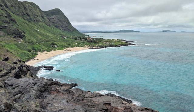 Hawaii Kai Dream with large lanai, ocean views, & a home office - near beaches