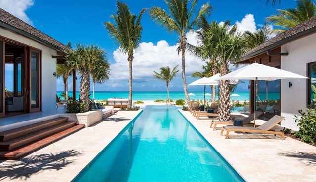 Hawksbill Estate – A Grand Beachfront Estate on Grace Bay, Turks & Caicos