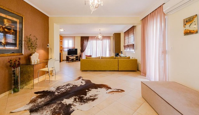 Hazel Suburb Apt