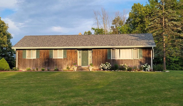 HD Acres - Rustic Retreat near Road America and Kohler Golf