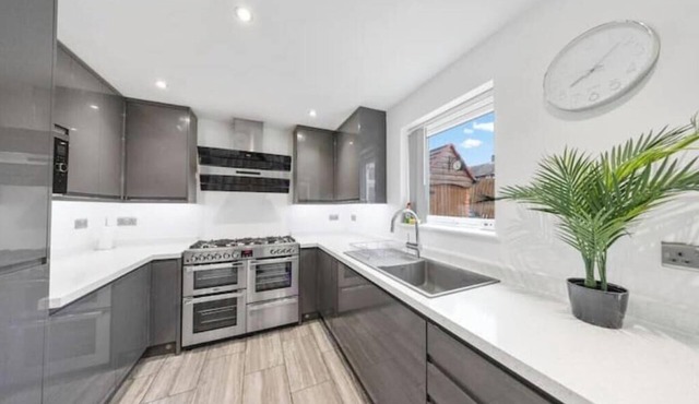 Headline: Spacious 3BR Medway Home | Hot Tub & Games | Ideal for Long Stays