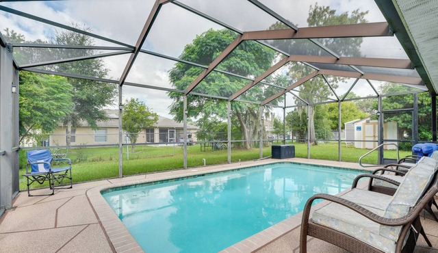 Heated Pool & 4-in-1 Grill: Spring Hill Haven!