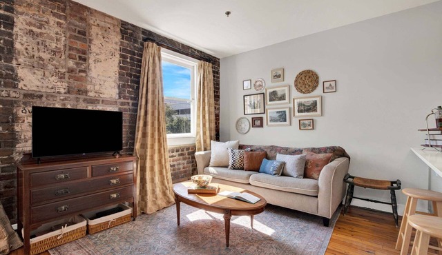 Heated Pool Access | Broughton Street Rental