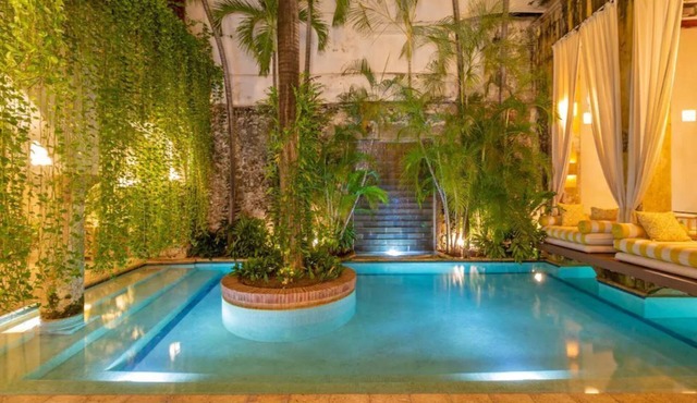 “Heated pool” Spectacular House Old City