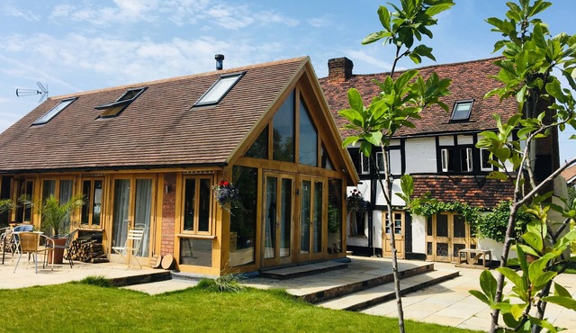 Heathrow Cottages B&B
