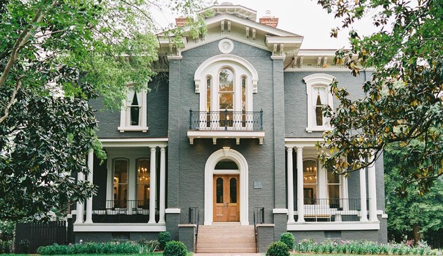 Heights House Hotel