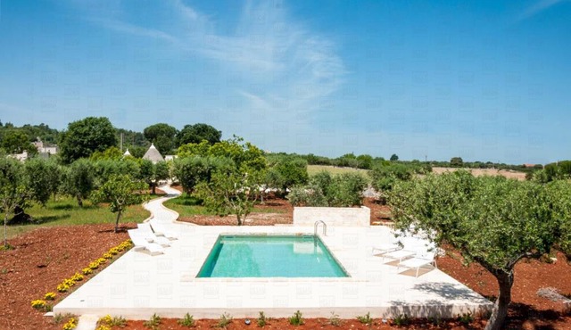 Hello APULIA - Trulli Prima Pietra with private pool