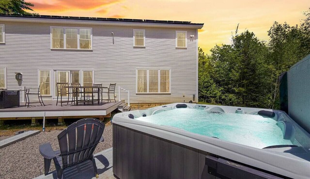 Hemlock Hideaway | 4500 ft.² New Build w/Hot Tub