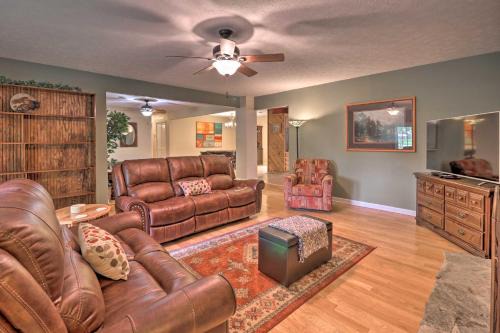 Hendersonville Home w/Fire Pit: 5 Mi to Downtown!