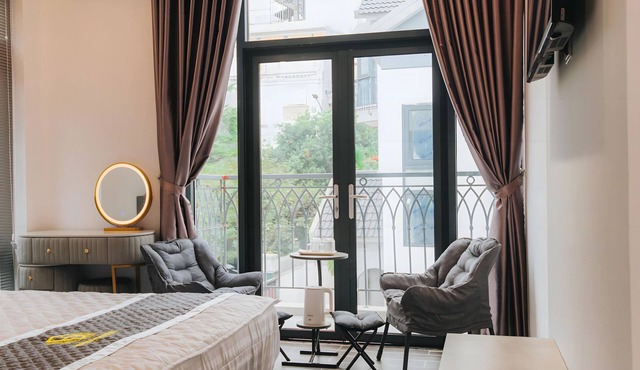 Hera Hotel