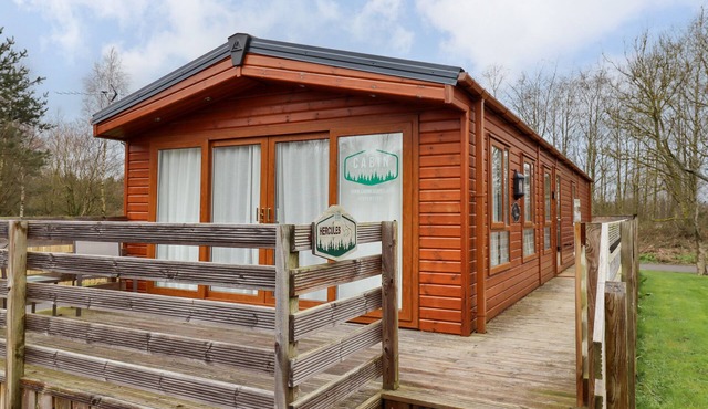 HERCULES, pet friendly, character holiday cottage in Felmoor Park