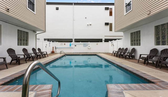 HERE'S THE ONE! #POOL#DECKS#GRILLS! 1/2 BLK 2 BEACH! 8/15 WEEK! LABOR DAY!