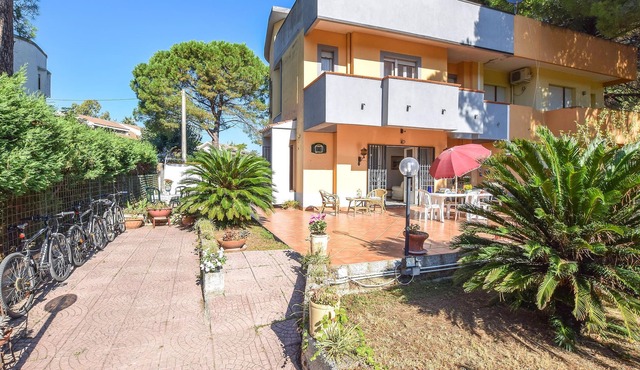 Here you will occupy part of a pretty two-family house with garden in the Gulf of Squillace, about 2