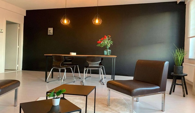 Herentals Hideaway with Balcony