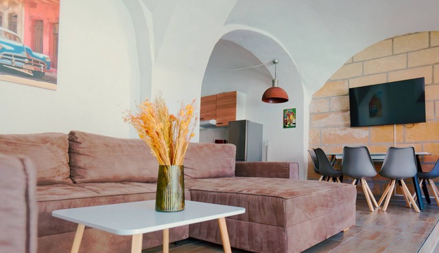 Heritage Apartment with 2 Bedrooms