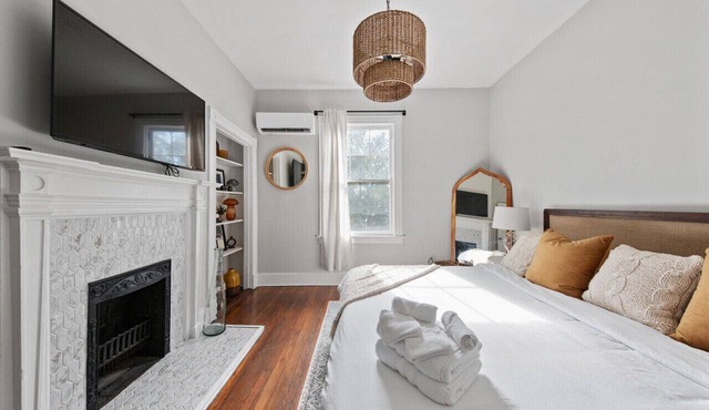 Heritage Suite · Great Location · Free Parking
