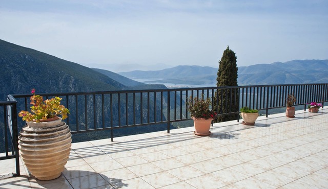 Hermes Delphi Hotel