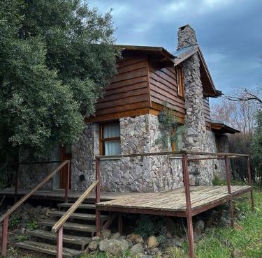 Hermosa cabaña a orillas del rio