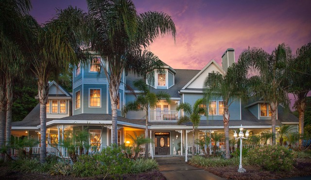 Heron Cay Lakeview Bed & Breakfast Inn