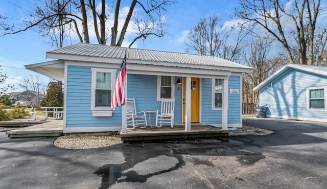 Heron's Nest I Paw Paw Lake Cottages I Huron #1