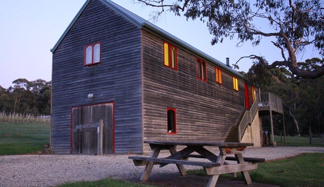 Herons Rise Vineyard Accommodation-The Wine Loft