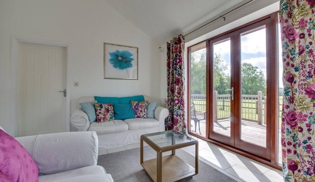 Hexden Lea - One Bedroom House, Sleeps 2