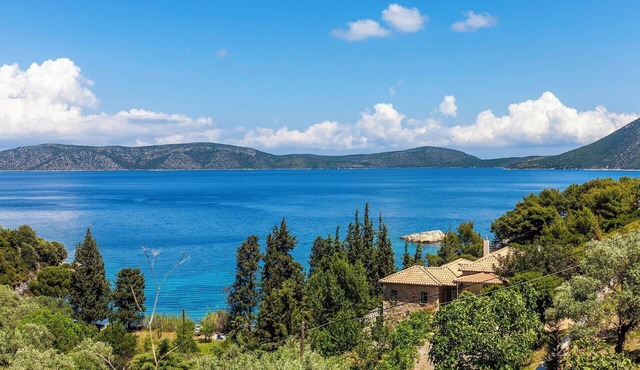 Hibiscus - Three Bedroom Villa, Sleeps 6